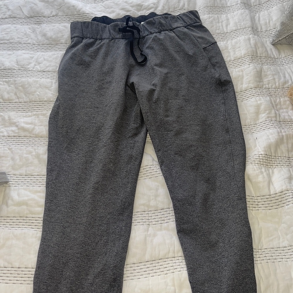 Lululemon joggers dark gray
